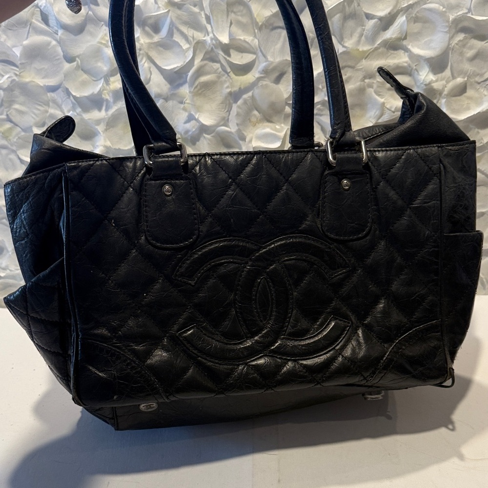 Chanel Black Quilted Shoulder Bag - Picture 6 of 9